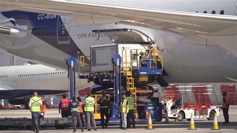 Jun 30, 2021 · 中國內地本月上旬已批出緊急使用，讓3至17歲人士接種科興疫苗，科興則於昨晚（29日）才公布第一、二期臨床研究並已將結果發表在國際醫學期刊《lancet》（柳葉刀），指疫苗對3至17歲人士耐受性良好（well tolerated）、安全以及能誘發免疫反應。 科興疫苗運抵智利 總統親自迎接 | Now 新聞