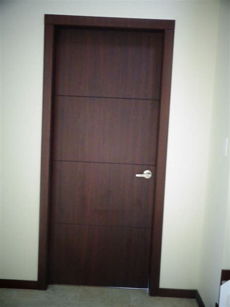 Puertas De Madera -mdf - Lacadas En Quito - U$S 180,00 en Mercado Libre