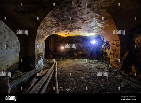 Abandoned Empty Old Dark Underground Vaulted Cellar Stock Photo Alamy