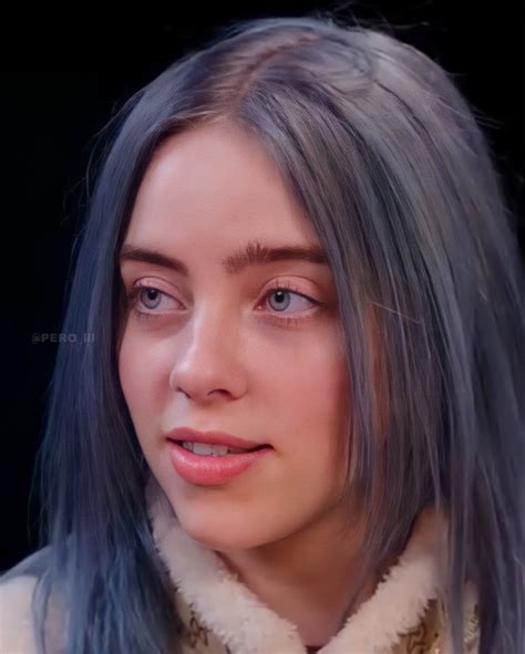 Billie Eilish Freaks Out While Eating Spicy Wings Hot Ones Spicy Wings Billie Eilish Facial