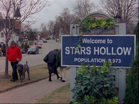 Gilmore Girls Fun Facts And Photos From The Town Of Stars Hollow