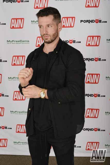 Fresh Faces At Avn March Gallery Avn