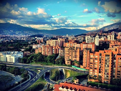 Por Que Visitar Medellín Dicas De Viagem Ifriend