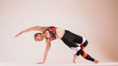 4 Fun Side Plank Variations To Strengthen Your Core And Shape Your