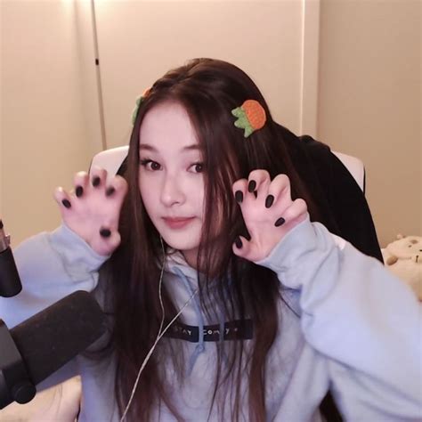 ୨♡୧ — Tinakitten Streamers Pretty Girl Swag Marriage Material