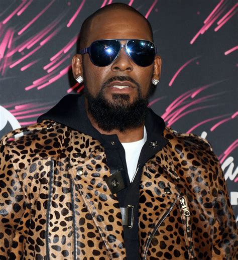 Federal Investigators Are On The Hunt For More R Kelly Sex Tapes