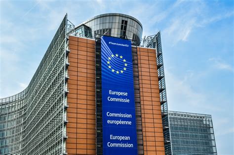 Ces prochains jours, le président américain devrait nommer plus d'une dizaine d'ambassadeurs. Guy Parmelin à Bruxelles, la (bonne) surprise? - L'Europe ...