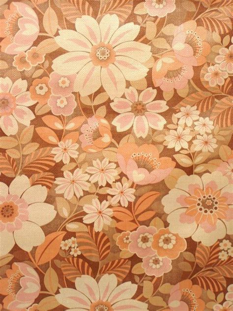 Vintage Pink Floral Wallpaper With A Shinny Effect This Retro Floral