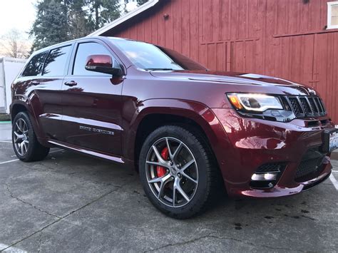 2017 Jeep Grand Cherokee Srt — Avants