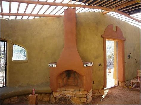 10 Amazing Houses Made Of Dirt And Straw
