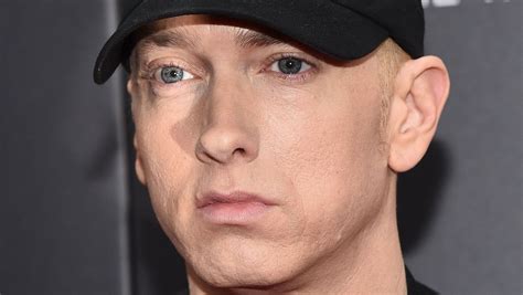 Detroit Rapper Eminem Says Hes On Tinder