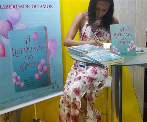 Escritora de Rio das Ostras lança livro A Liberdade do Amor neste