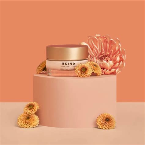 Floral face moisturizer with Hyaluronic Acid | BKIND