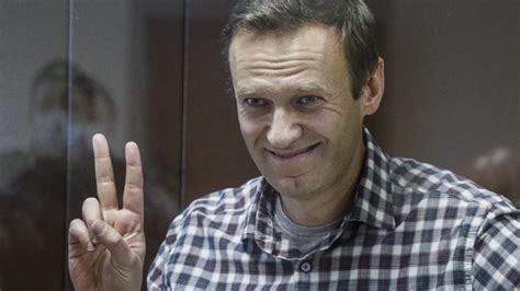 Die usa fordern die sofortige freilassung. Russland - Alexej Nawalny zitiert vor Gericht aus Harry ...