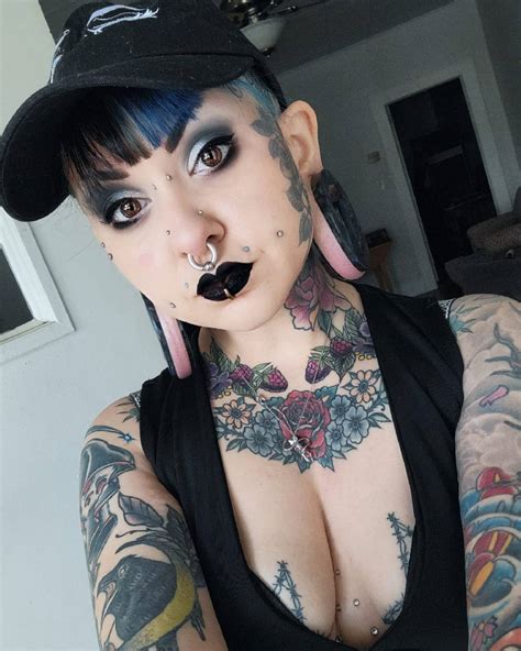 Life Of Woman Who Wants World S Biggest Earlobes From Bullying To Ink Obsession Usa News