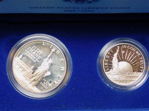 Lot 1986 Proof Statue Of Liberty 2 Coin Set Silver Dollar And Half Dollar