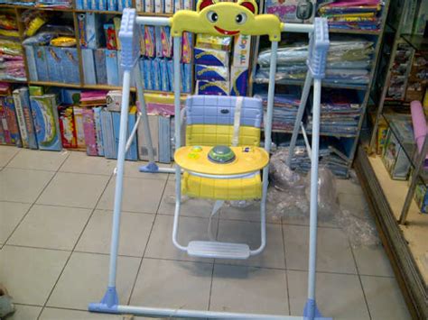 Pastikan keamanan dan kenyamanan pada bayi hendaknya dijadikan perhatian utama anda dalam memilih kursi makan bayi. PERLENGKAPAN BAYI MURAH By TOKO MERY: ayunan anak posisi ...