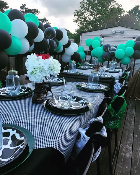 Western Showdown Table Decorations 40th Birthday Table Settings