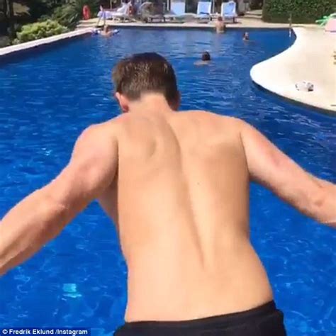 Fredrik Eklund Shows Off Torso On Vacation In Italy With Husband Derek