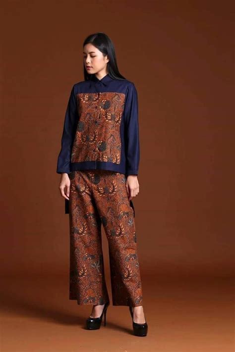Baju Batik Trend Taniyarovega