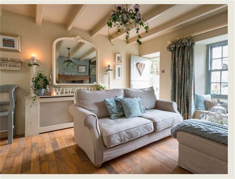 Busy Bee Lavender Cottage... http://busybeestudio.co.uk/press/lavender