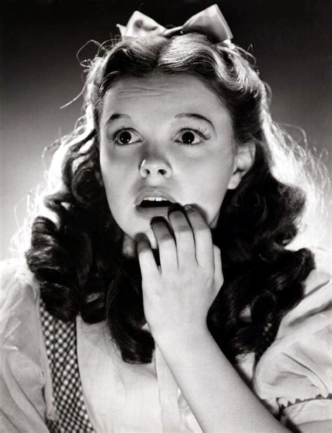 The Wizard Of Oz Photo Stills Judy Garland Wizard Of Oz Wizard Of