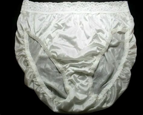 Vintage Hanes Her Way Hi Cut Size Panties W Tag S Nylon