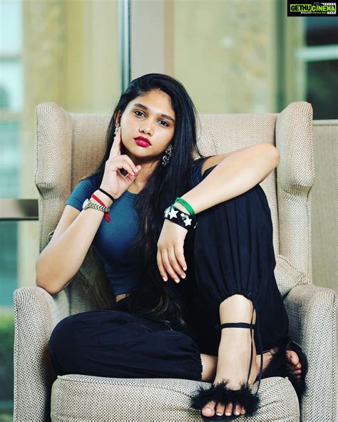 Vanitha Vijayakumar Instagram 🥺🫂 Jovi 💪 Nixen Jovika Nixenarmy