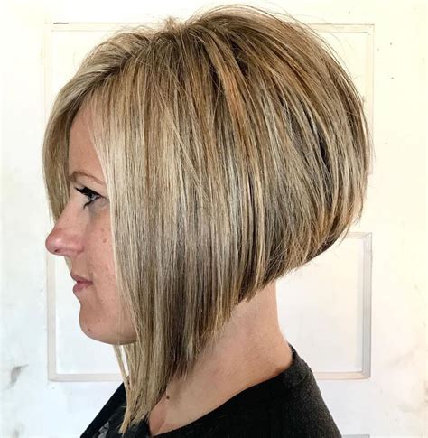 Stacked Bronde Bob With Dramatic Angle Short Stacked Haircuts Angled Bob Hairstyles Stacked