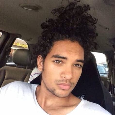 Check out these stunning black male curly hairstyles for men with short hair. Popular Curly Hairstyles For Black Men - Stylendesigns