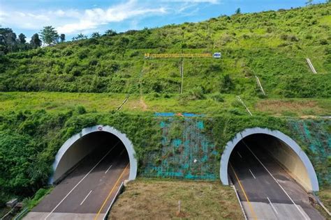 Terpanjang Dan Pertama Di Indonesia Mengenal Lebih Dekat Terowongan