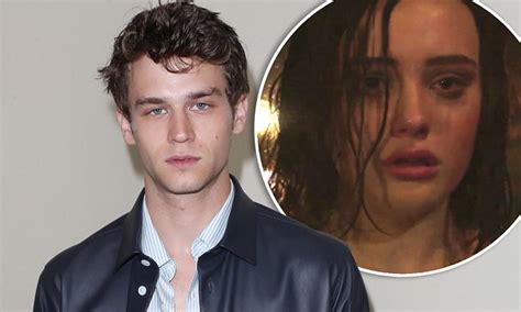 Brandon Flynn Discusses That Harrowing 13 Reasons Why Suicide Scene