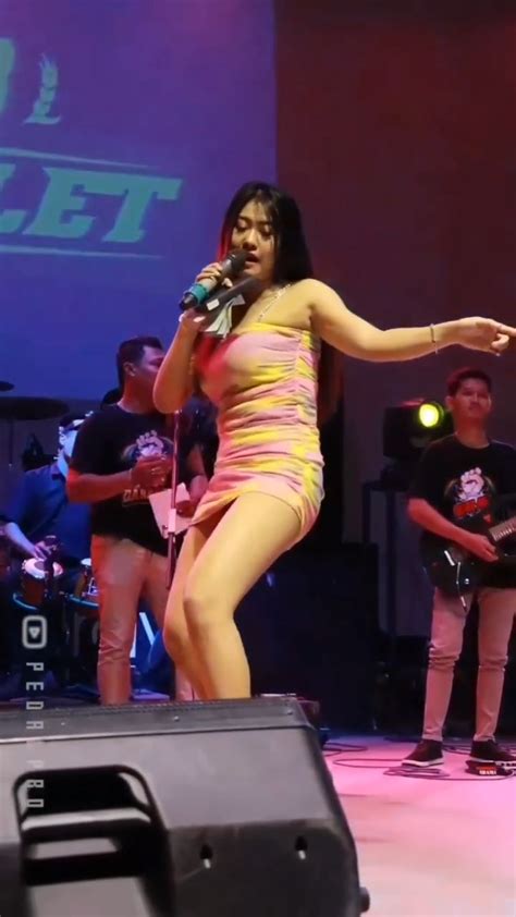 Biduan Dangdut Cantik Janda Tiktok Desah Goyang Bigo Live Hot Tante Tembem By Anya Geraldine