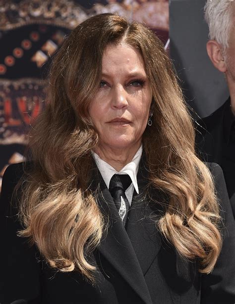 Lisa Marie Presley Getting Best Care After Cardiac Episode Los Angeles Times