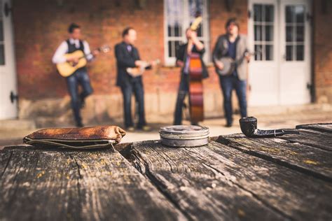 Bluegrass Instruments Rundown The Sounds Of The Genre Folk