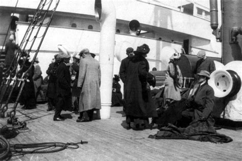 See How The Titanic Survivors In Lifeboats Were Rescued By The Ship Carpathia Click