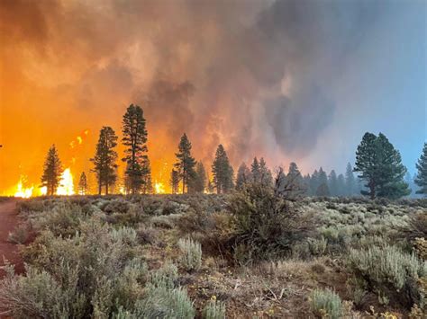 Huge Oregon Blaze Grows As Wildfires Burn Across Western Us East