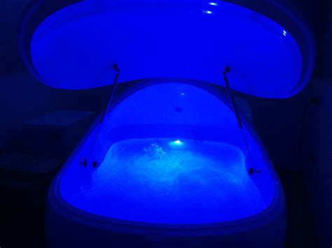 Sensory Deprivation Tanks Scare The Hell Out Of Me So I Tried One