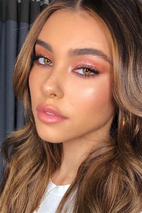 45 Top Rose Gold Makeup Ideas To Look Like A Goddess In 2020 Gold