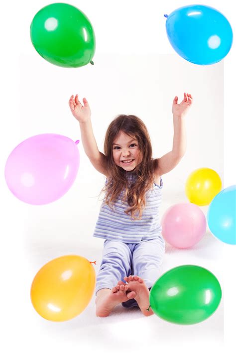 20 Simple Kids Games With Balloons 2022