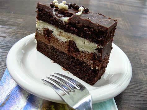 This vanilla cake recipe will become your new favorite. calories in costco sheet cake