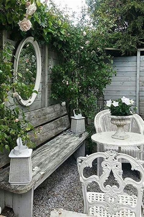 32 Charming Vintage Garden Decor Ideas • Tasteandcraze