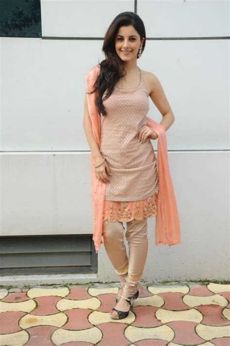 Isha Talwar In Sleeveless Salwar Kameez Salwar Kameez Pinterest Churidar Punjabi Dress