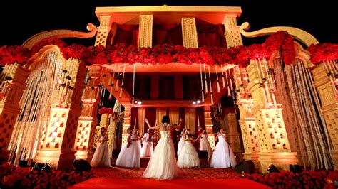 Decoration usually costs a bomb. Royal Wedding Entrance Decoration Ideas - Beloved Blog