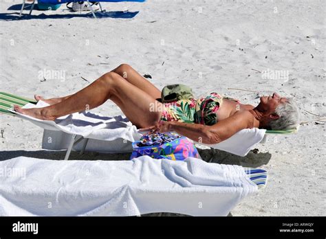 Sunburn calming hi-res stock photography and images - Alamy