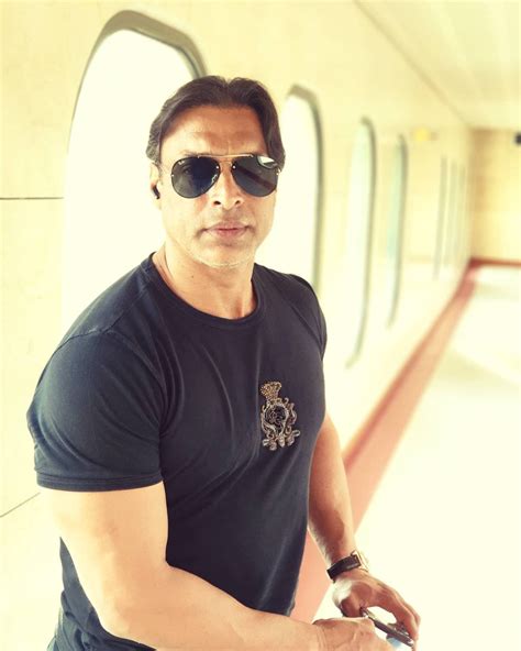 why shoaib akhtar s wife is not seen with him reviewit pk