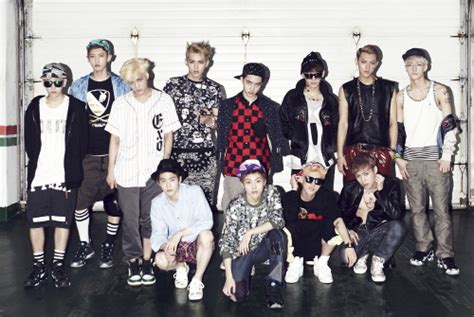 LUHAN: EXO OT12 Group Pictures 2013
