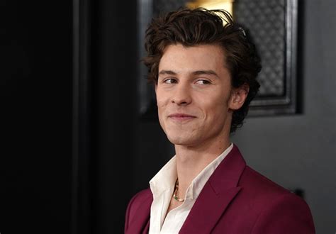 Welcome to shawn mendes live!, your source for all things shawn mendes. Shawn Mendes se abre sobre las especulaciones respecto a ...