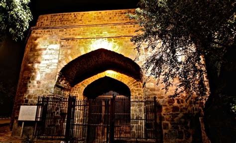 7 Most Haunted Places In Delhi Where You Just Cannot Visit