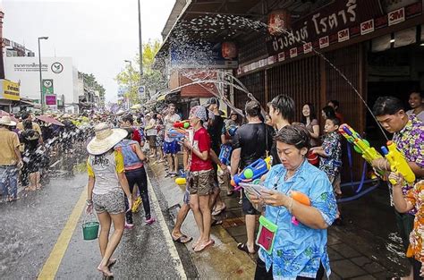 Thailands New Year Songkran Is The Worlds Largest Water Fight
